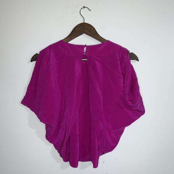 Olive Olivia 100% Silk Fuchsia Crew Neck Batwing Sleeve Blouse Open Back Size S - Picture 2 of 8